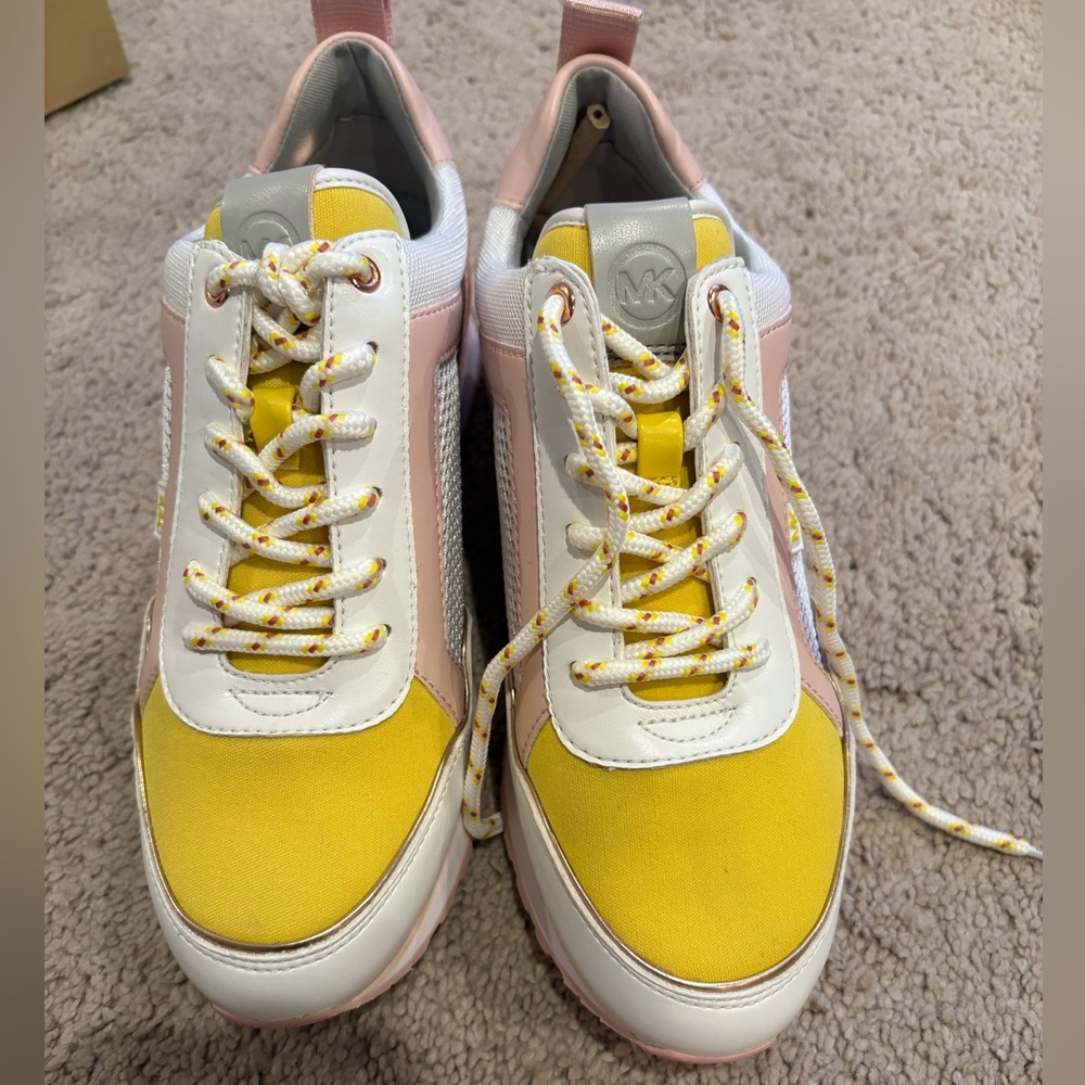 MICHAEL KORS Maddy Trainer Sneakers US 7 Optic White $160NEW - Picture 8 of 14